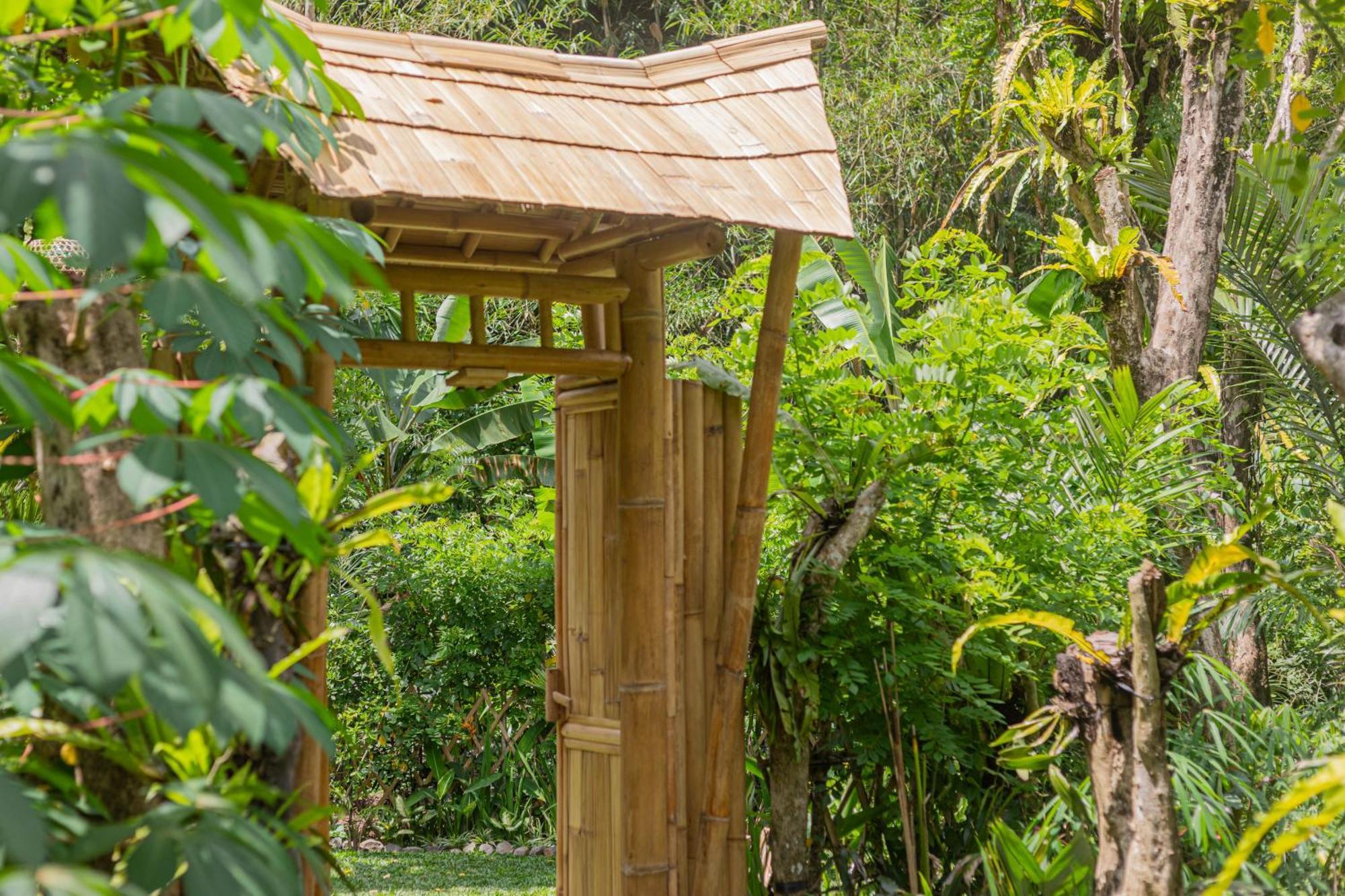 Вилла Arcada Bali Bamboo House Сидемен Экстерьер фото